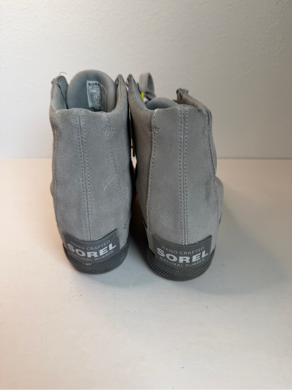 Sorel Light Gray Suede Leather Out n About Hidden Wedge Sneaker size 9.5 - Picture 3 of 7